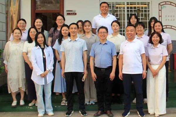 聚焦核心素养,探索课程变革 (15) 聚焦核心素养,探索课程变革 (15)